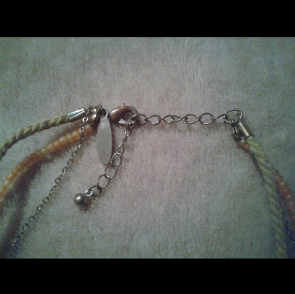 Shell Layered Necklace - Picture 4 of 4